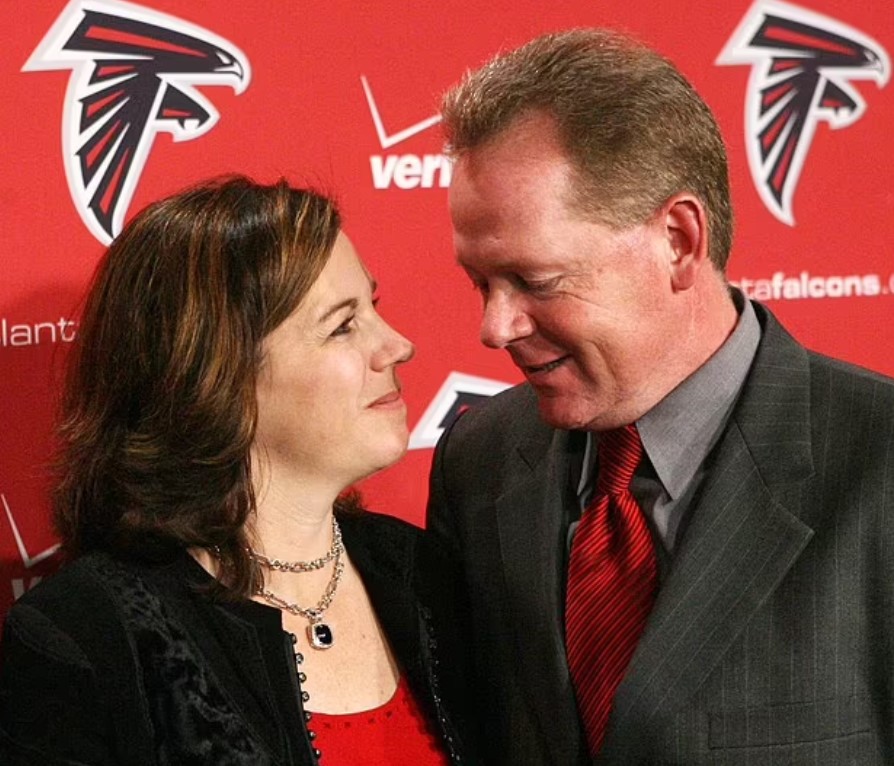 Becky Petrino
