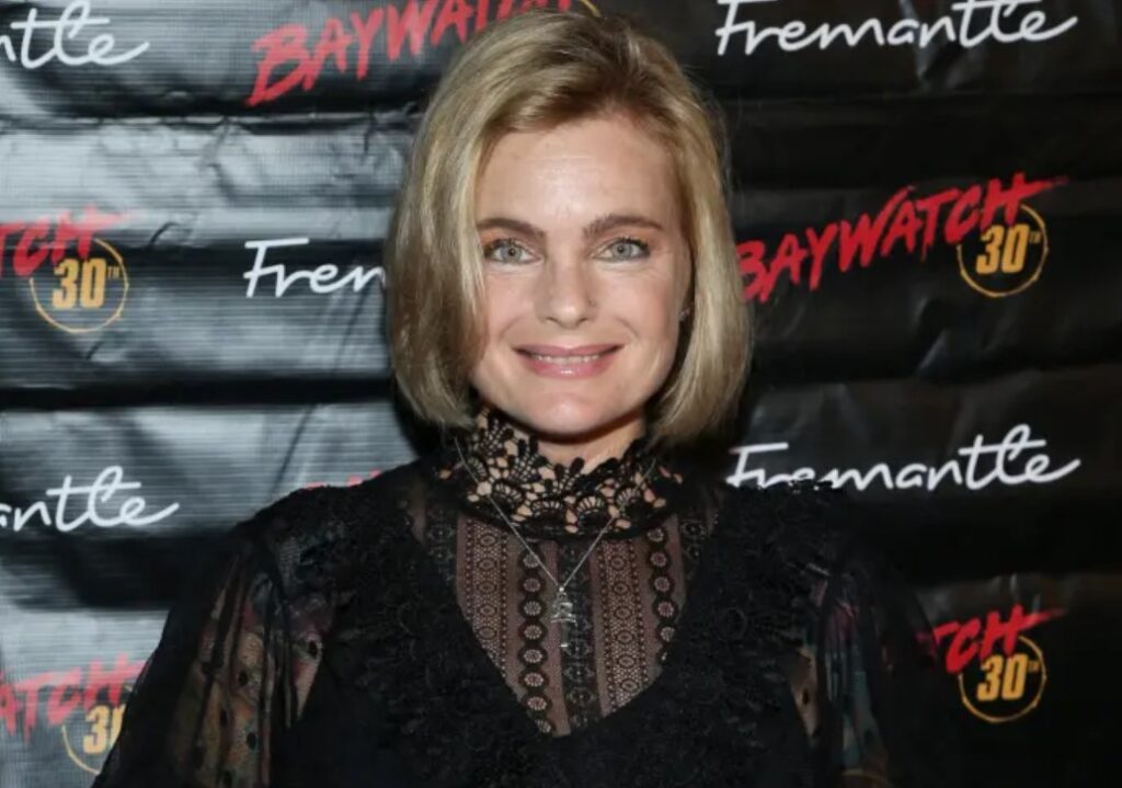 Erika Eleniak