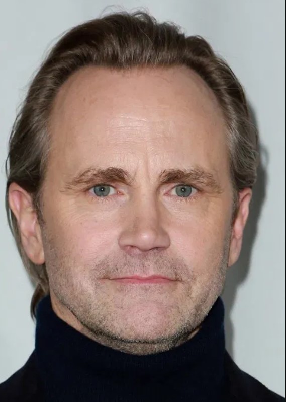 Lee Tergesen 